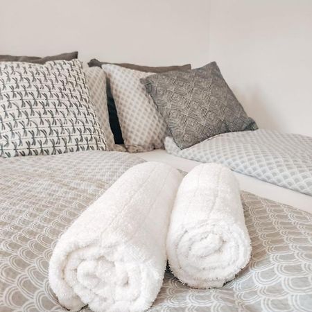 Studio Apartment Sanya 卢布尔雅那 外观 照片