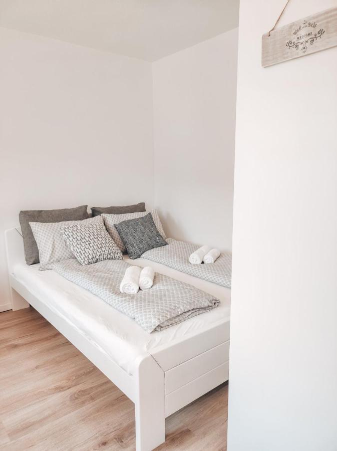 Studio Apartment Sanya 卢布尔雅那 外观 照片