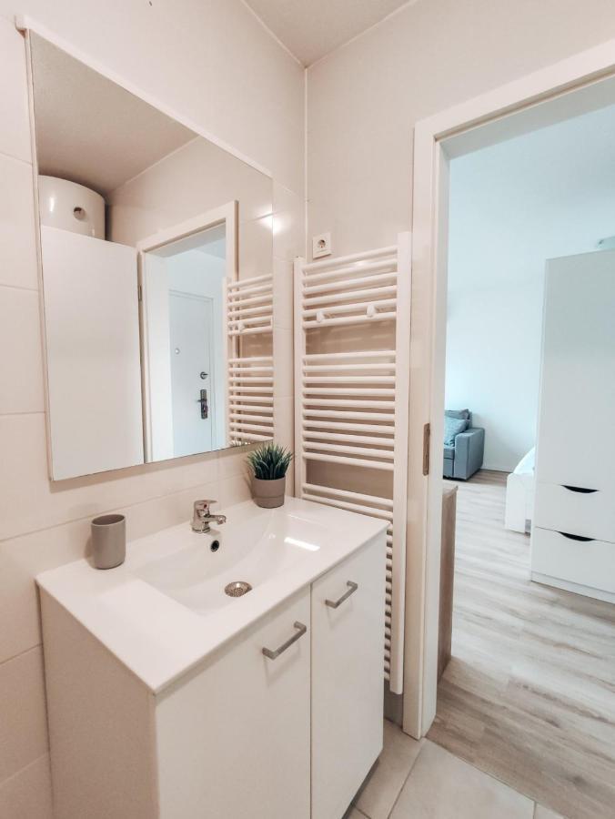 Studio Apartment Sanya 卢布尔雅那 外观 照片